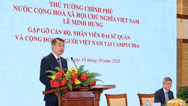 Thủ tướng Chính phủ Lê Minh Hưng phát biểu ý kiến tại cuộc gặp gỡ. (Ảnh: VGP/Nhật Bắc)