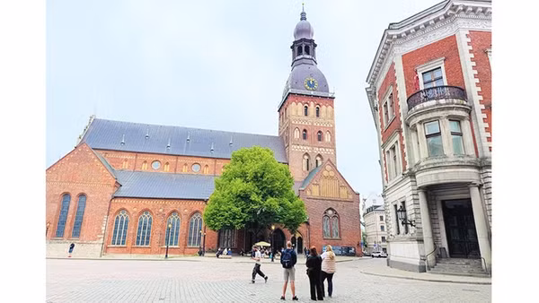“Chạm” vào Latvia trong những đêm trắng