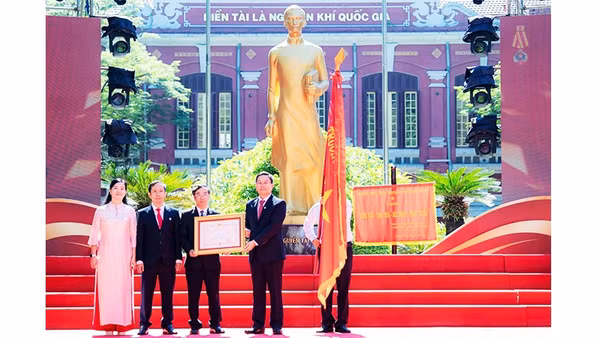 Trường THPT chuyên Quốc học Huế kỷ niệm 130 năm thành lập