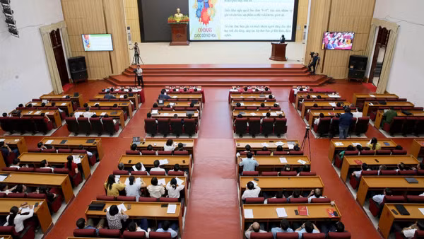Các đại biểu dự hội nghị tại điểm cầu trung tâm tỉnh Lai Châu. (Ảnh: Ban Tuyên giáo và Dân vận Lai Châu)
