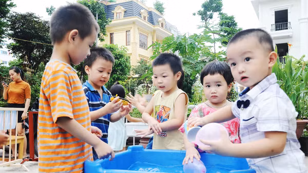 Kỳ vọng việc miễn giảm học phí sẽ giúp các chính sách khuyến sinh được sát thực tiễn hơn. Ảnh: HẢI NAM