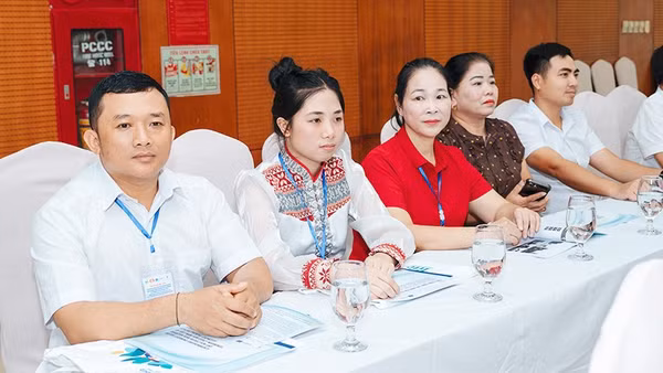 Người dân địa phương tham gia dự án. Ảnh: UNESCO