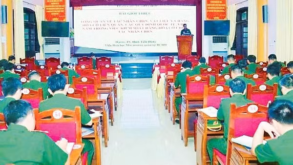 Quang cảnh hội nghị tập huấn (Ảnh HIẾU THẠCH)