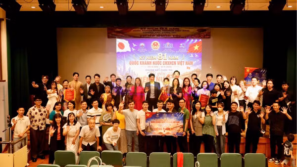 Vòng chung kết Cuộc thi “Tôi yêu Tiếng nước tôi” đã diễn ra với sự tham dự của đại diện cơ quan ngoại giao Việt Nam, các hội đoàn, nghệ sĩ, phụ huynh và cộng đồng người Việt Nam tại khu vực Kansai. (Ảnh: Ban tổ chức cung cấp)