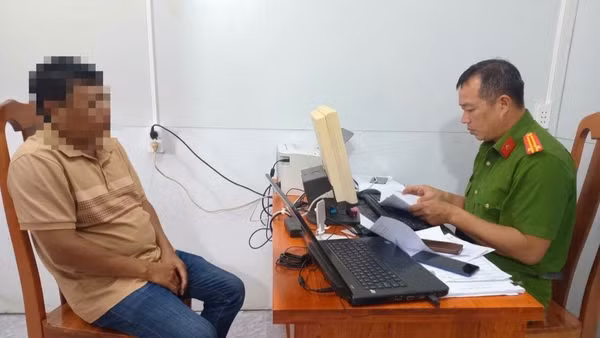 Ông T. T bị xử phạt 12,5 triệu đồng. ( Ảnh: Công an phường Vĩnh Tế)