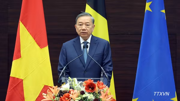 Tổng Bí thư, Chủ tịch nước Tô Lâm phát biểu chính sách tại Viện Quan hệ quốc tế Hoàng gia Egmont. (Ảnh: TTXVN)