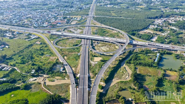 Một nút giao hiện đại trên tuyến cao tốc Thành phố Hồ Chí Minh-Long Thành. (Ảnh: Ban Quản lý dự án Cảng Hàng không quốc tế Long Thành).