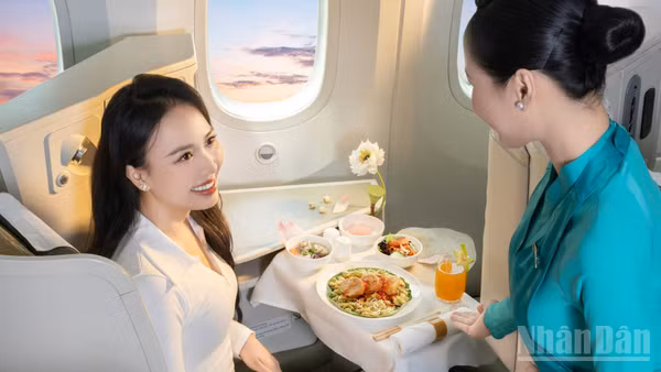 Vietnam Airlines trở thành hãng hàng không châu Á đầu tiên giành danh hiệu “Hãng hàng không có ẩm thực tốt nhất thế giới 2026”. (Ảnh: TRUNG PHONG)