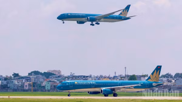 Tổng doanh thu hợp nhất của Vietnam Airlines trong 9 tháng qua đạt 114.480 tỷ đồng, tăng 28% so cùng kỳ, lợi nhuận sau thuế đạt 4.172 tỷ đồng. (Ảnh: NHÂN HÒA)
