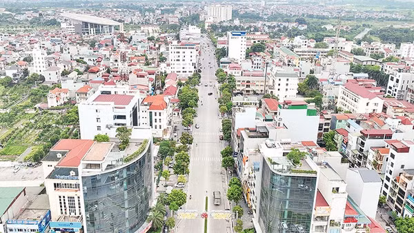Một góc khu vực trung tâm xã Đông Anh. (Ảnh MẠNH QUÂN)