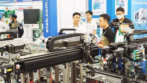 Quỹ Đổi mới công nghệ quốc gia giúp các doanh nghiệp đầu tư trang thiết bị hiện đại. Ảnh: NAM ANH