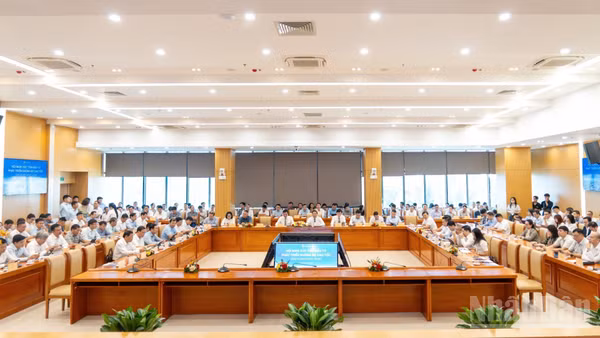 Hội nghị xúc tiến đầu tư phát triển đường cao tốc Việt Nam đến năm 2030. (Ảnh: HUY VŨ)