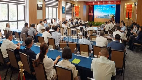 Các đơn vị tham gia cuộc diễn tập mã số 3A.2026 mô phỏng tình huống UAV xâm nhập trái phép khu vực cấm bay tại Nội Bài. (Ảnh: NGỌC HẢI)