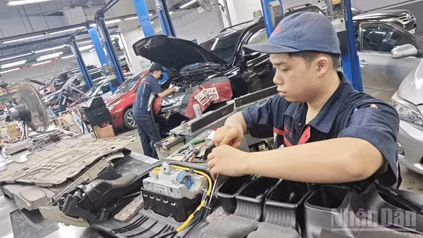 Toyota Việt Nam phối hợp VETC mở rộng cảnh báo về túi khí Takata cho thấy trách nhiệm với khách hàng có thể được thực hiện bằng những hành động cụ thể và minh chứng rõ nét nhất cho việc dùng công nghệ để bảo vệ an toàn cho người dân. (Ảnh minh họa: THANH HUYỀN)