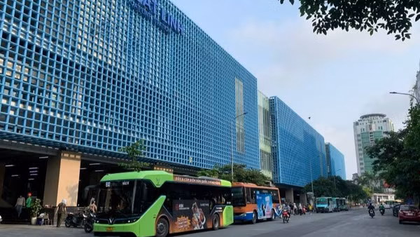 Ga Cát Linh tuyến đường sắt trên cao. (Ảnh: XUÂN HƯỞNG)