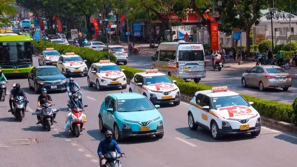 Hiệp hội Taxi Hà Nội đề nghị Bộ Tài chính nghiên cứu, đánh giá kỹ tác động của từng phương án chính sách để không làm phát sinh bất lợi đối với doanh nghiệp.