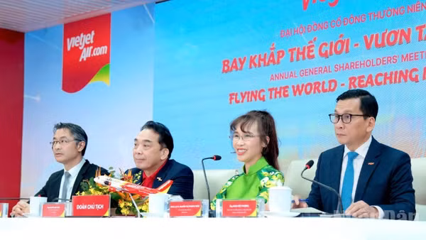 Đại hội đồng cổ đông thường niên Vietjet 2026 bắt đầu một giai đoạn phát triển mới với tầm nhìn toàn cầu, tăng trưởng bền vững và giá trị dài hạn cho cổ đông.