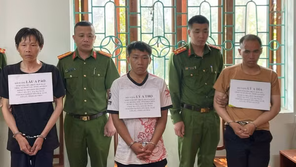 Các đối tượng tại cơ quan điều tra.