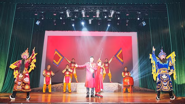 Việc kết hợp âm hưởng hiện đại và chất liệu dân gian tạo ra những trải nghiệm mới mẻ với khán giả.