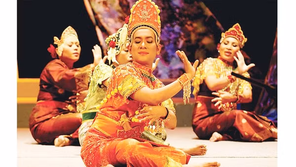 Các nghệ sĩ biểu diễn Mak Yong, Ảnh: MSTAR