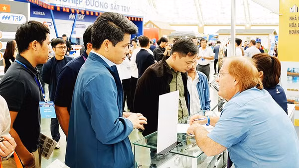 Việt Nam từng bước tham gia sâu rộng vào đời sống kinh tế mở rộng quan hệ đối tác chiến lược toàn diện với nhiều quốc gia. Ảnh: NAM HẢI