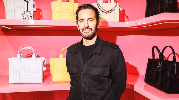LVMH không còn sở hữu Marc Jacobs
