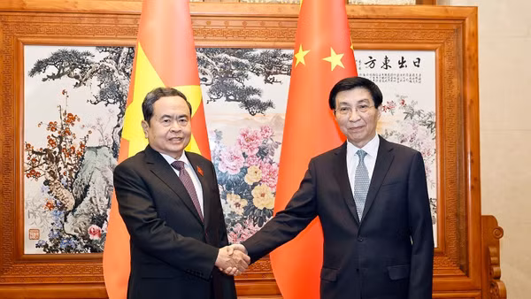 Chủ tịch Quốc hội Trần Thanh Mẫn hội kiến Chủ tịch Chính hiệp toàn quốc Trung Quốc Vương Hộ Ninh. 