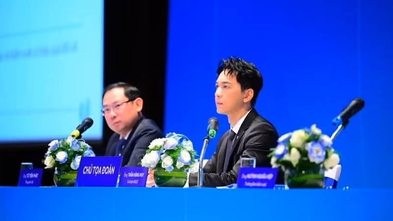 h2-dai-hoi-acb-tran-hung-huy.jpg