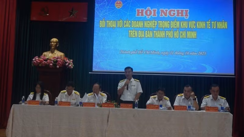 h8-doi-thoai-thue.jpg