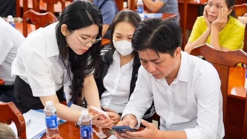 Nhiều hộ kinh doanh, doanh nghiệp được hỗ trợ kỹ năng chuyển đổi số, chuyển đổi thuế.