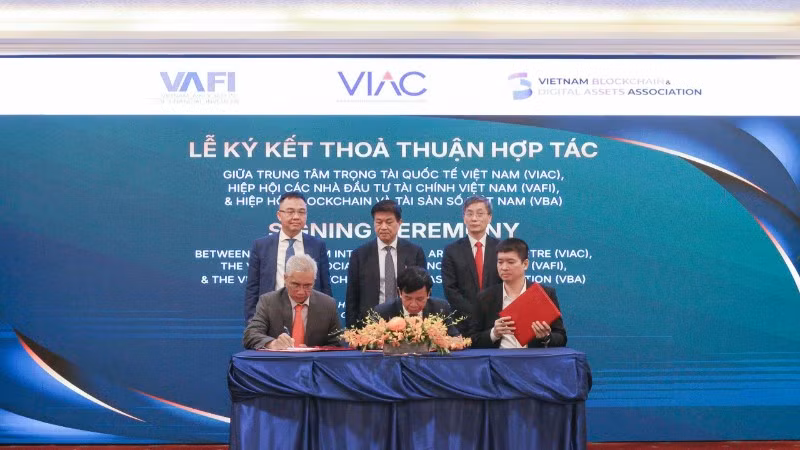 h3-ky-ket-hop-tac-trong-tai-7569.jpg