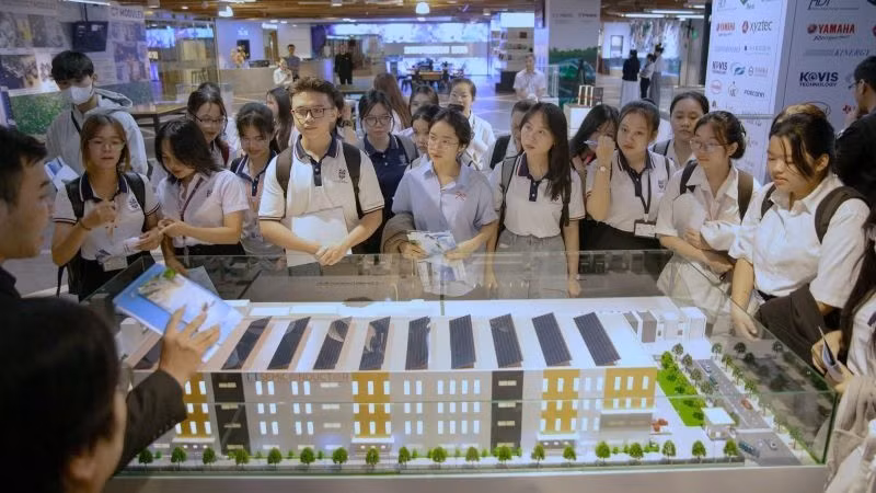 CT Innovation Hub 4.0 đón hàng ngàn sinh viên trong nước và quốc tế đến tham quan và học hỏi.