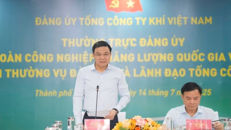 h5-pv-gas-bi-thu-dang-uy-chu-tich-hdtv-petrovietnam-danh-gia-cao-no-luc-cua-dang-bo-ban-lanh-dao-pv-gas.jpg