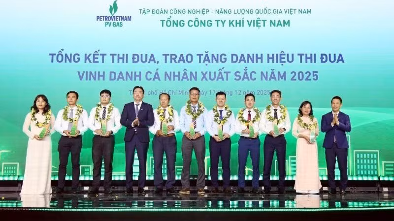 h4-pv-gas-vinh-danh-xuat-sac.jpg