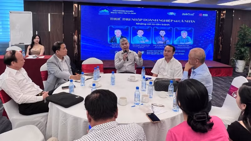 Các chuyên gia cung cấp những thông tin mới về chính sách thuế và nhận diện những rủi ro, sai sót doanh nghiệp thường mắc phải khi thực hiện nghĩa vụ thuế. 