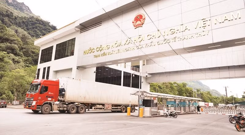Cửa khẩu quốc tế Thanh Thủy được đầu tư, nâng cấp để phát triển kinh tế biên mậu.