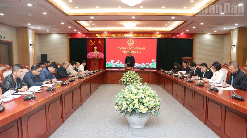 Ngày 2/11, Báo Nhân Dân có bài phản ánh, ngày sau đó vào ngày 3/11, Ủy ban nhân dân tỉnh Sơn La đã họp chỉ đạo làm rõ các thông tin phản ánh trên Báo Nhân Dân. (Ảnh: DIỆP HƯƠNG)