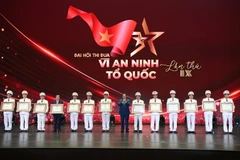Thủ tướng Phạm Minh Chính trao danh hiệu Anh hùng lực lượng vũ trang nhân dân do Chủ tịch nước phong tặng cho các đơn vị, trong đó có Phòng Cảnh sát hình sự, Công an tỉnh Lai Châu.