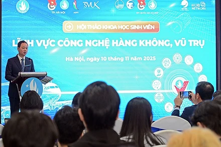 Giáo sư, Tiến sĩ Trần Hồng Thái, Phó Chủ tịch Thường trực Viện Hàn lâm Khoa học và Công nghệ Việt Nam phát biểu khai mạc hội thảo.