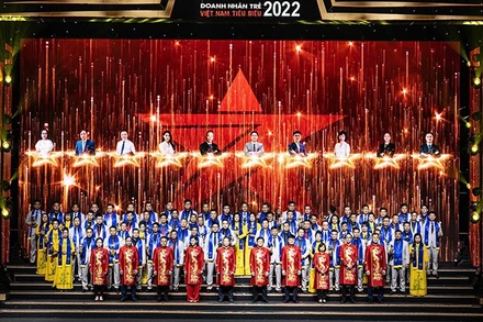 Các Sao Đỏ-Doanh nhân trẻ Việt Nam tiêu biểu năm 2022.