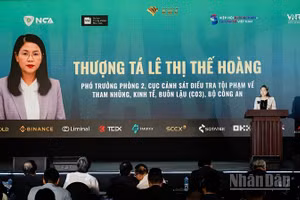 Thượng tá Lê Thị Thế Hoàng, Cục C03, Bộ Công an phát biểu tại Hội nghị Mã hóa tài sản thực Việt Nam 2026 (Vietnam RWA Summit 2026).