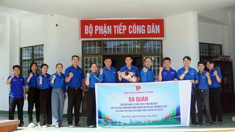 Tỉnh đoàn Gia Lai mới ra quân hỗ trợ người dân tiếp cận với dịch vụ công trực tuyến và các thủ tục hành chính.
