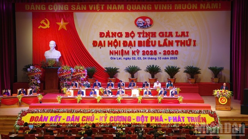 Toàn cảnh phiên bế mạc Đại hội.