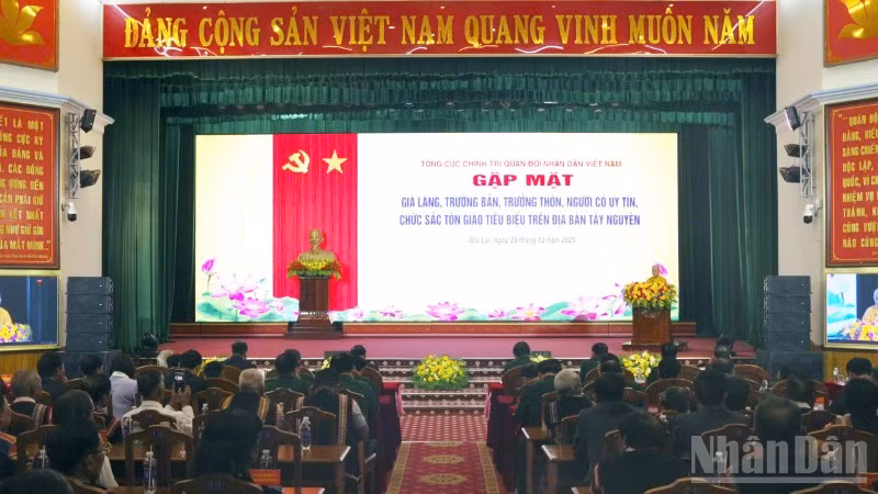 Quang cảnh buổi gặp mặt.