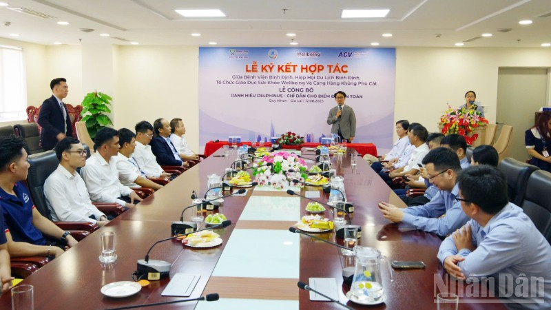 Toàn cảnh buổi lễ.
