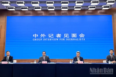 Họp báo ngày 15/10.