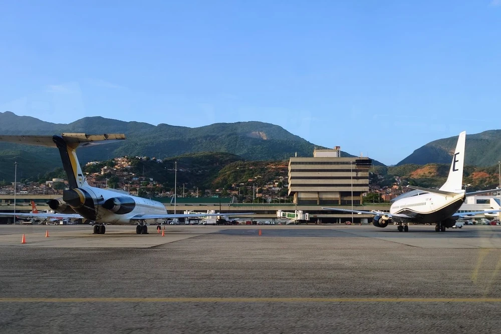 Máy bay của các hãng hàng không quốc tế dừng đỗ tại Sân bay Quốc tế Simon Bolivar Maiquetia, cách thủ đô Caracas của Venezuela 20km. (Ảnh minh họa: Phi Hùng/PV TTXVN tại Mỹ Latinh)