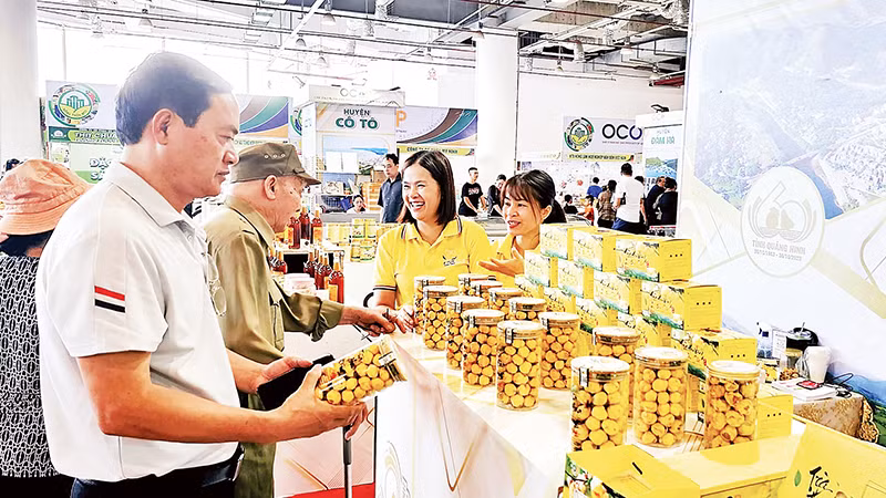 Sản phẩm trà hoa vàng của xã Ba Chẽ ngày càng nhận được sự tin yêu của người tiêu dùng trong và ngoài tỉnh.