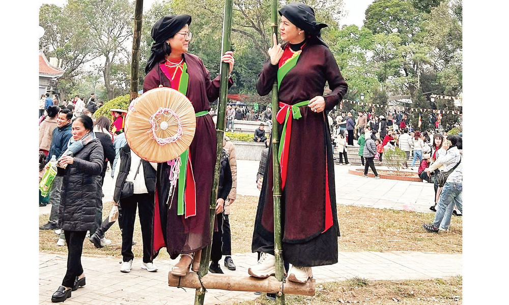 Hội Lim cũng là nơi diễn ra nhiều trò chơi dân gian mang đậm văn hóa Bắc Bộ. sh7.jpg