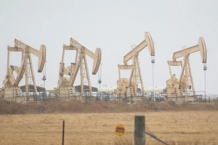 Giàn khoan dầu tại Texas (Mỹ). (Ảnh: THX/TTXVN)